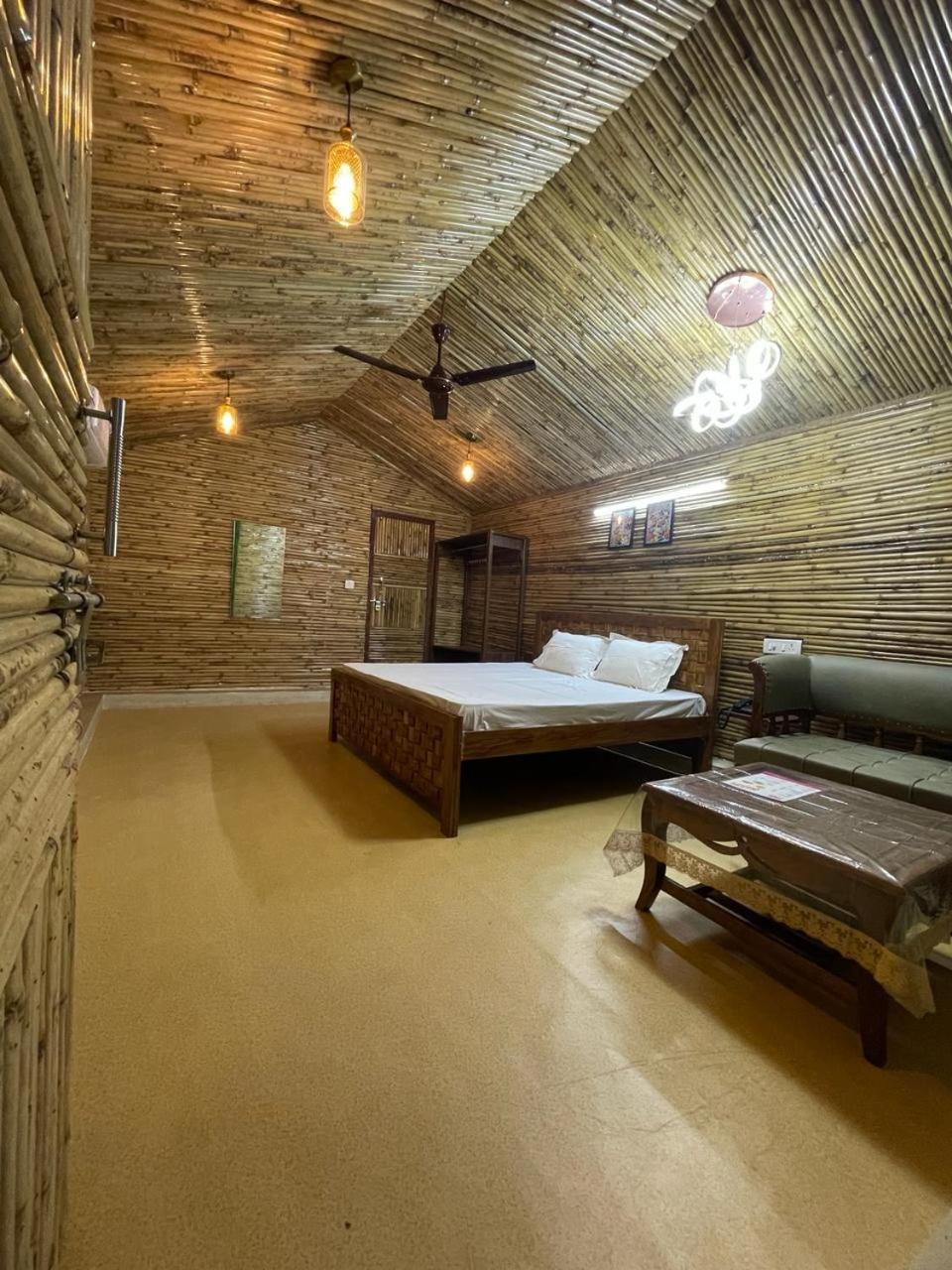 Gopika Resort Vrindavan Exterior photo