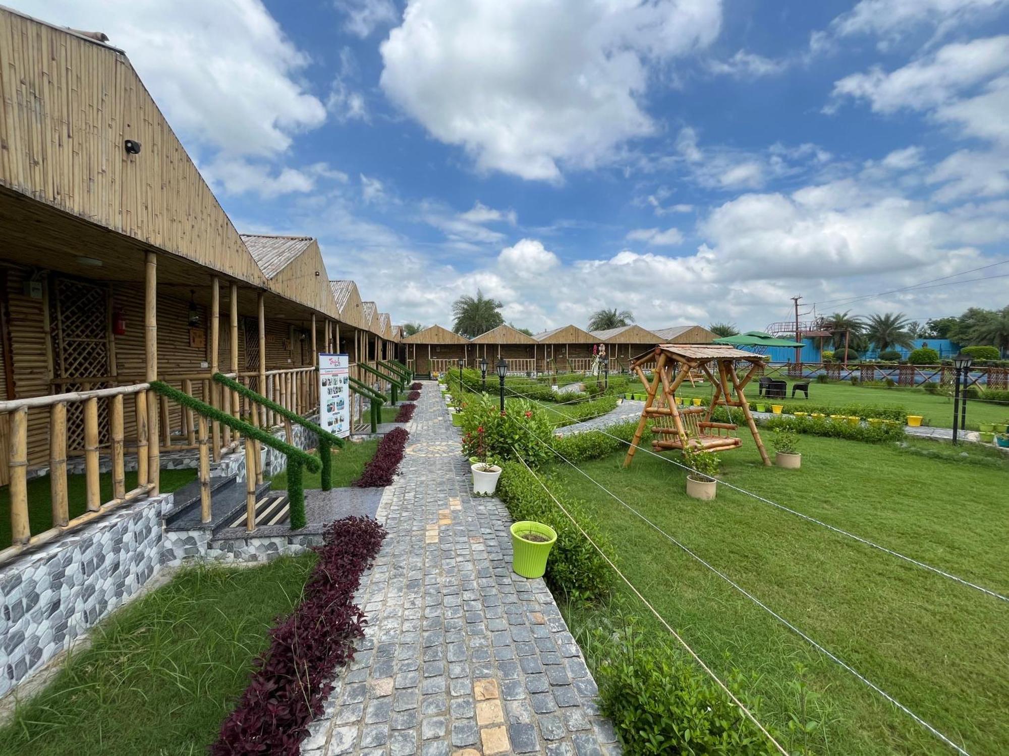 Gopika Resort Vrindavan Exterior photo