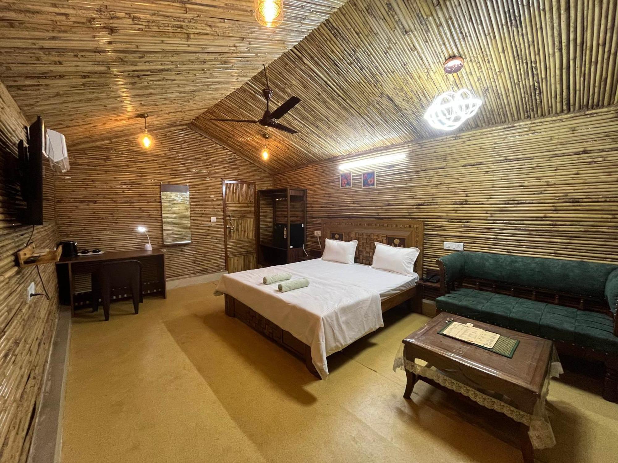 Gopika Resort Vrindavan Exterior photo